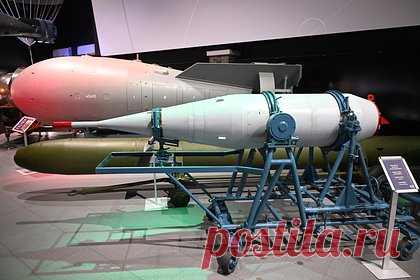 В Белоруссии объяснили значение российского ядерного оружия. Российское тактическое ядерное оружие (ТЯО), размещенное в Белоруссии, является залогом превентивного сдерживания потенциальной агрессии против республики. Так значение ТЯО в военной доктрине республики объяснил министр обороны Белоруссии Виктор Хренин. Упор в обновленном документе сделан на недопущение эскалации.