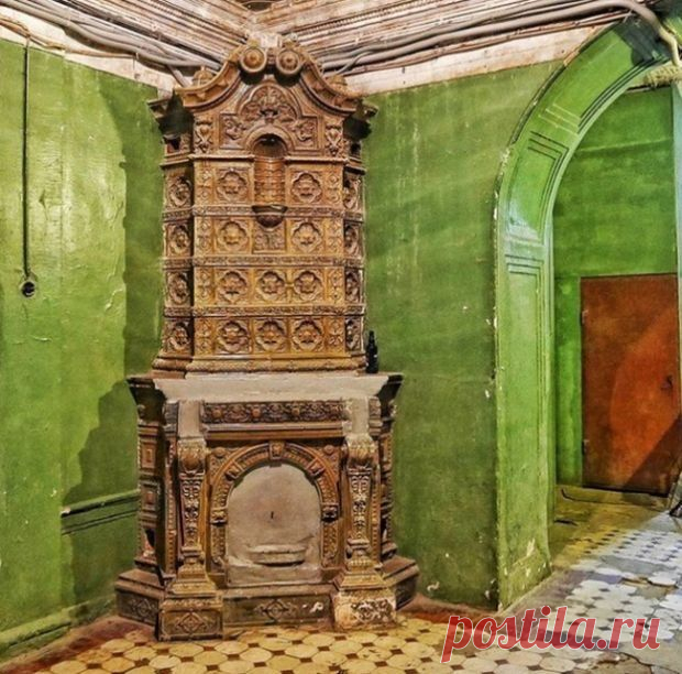 Старинные камины и печи в домах Санкт-Петербурга