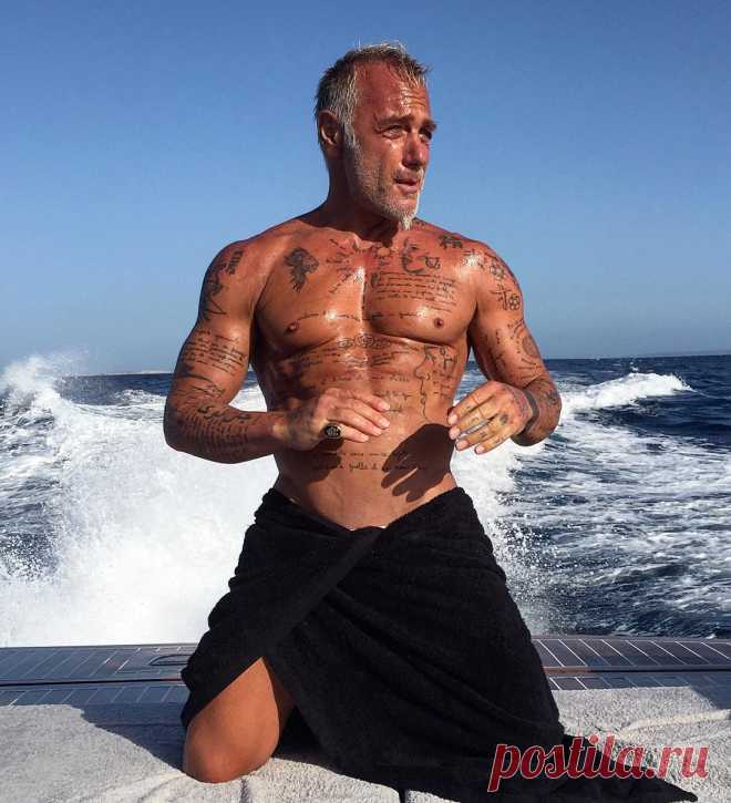 Gianluca Vacchi в Instagram: «Mare... #gvlifestyle»