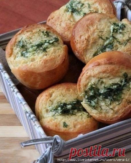 ЧЕСНОЧНЫЕ БУЛОЧКИ. К борщику самое оно.