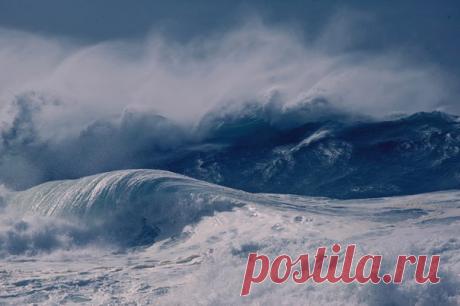 «Не тихий Тихий». Шторм у австралийских берегов сняла Людмила Мельникова. Профиль автора – nat-geo.ru/photo/user/265091