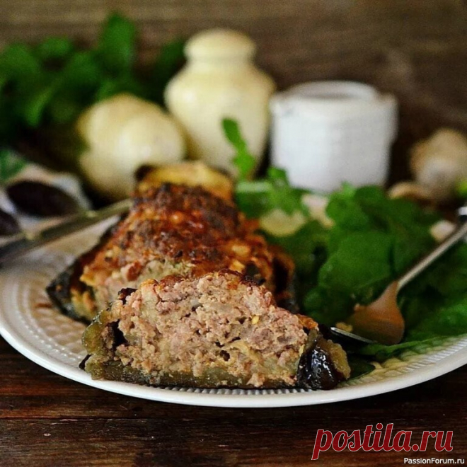 Баклажаны с фаршем Ингредиенты:-баклажаны — 1 шт.-мясной фарш — 400 г ...