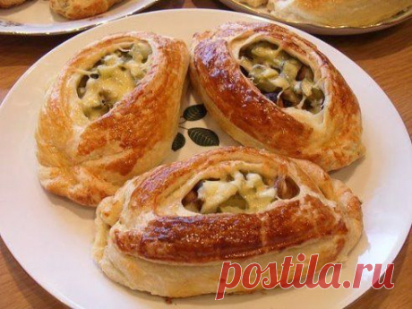 Лодочки из слоеного теста с картофелем, мясом и огурчиками..Безумно вкуснo!! Быстро, легко и ОЧЕНЬ вкусно! Рецепт совсем простой. !! Более подробно о рецепте можете узнать в источникe: шеф-повар Одноклассники, по ссылке fastppc.net/nOzH  Рекомендуем посмотреть!!! Приятного аппетитa

Дорогие кулинары! Чтобы не потерять рецепт, жмите &quot;Класс!&quot;, а потом &quot;поделиться&quot;. Рецепт будет на вашей стене В Одноклассники. Всё ОК!