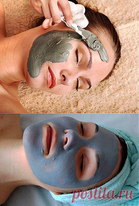 Косметическая глина
В домашнем уходе за лицом помимо ягод, овощей, фруктов и других натуральных продуктов, хорошо пользуется популярностью и косметическая глина. Это уникальное средство для здоровья кожи лица. Она богата минеральными солями и такими микроэлементами как железо, кальций, магний, калий, фосфат, азот, и многими другими.