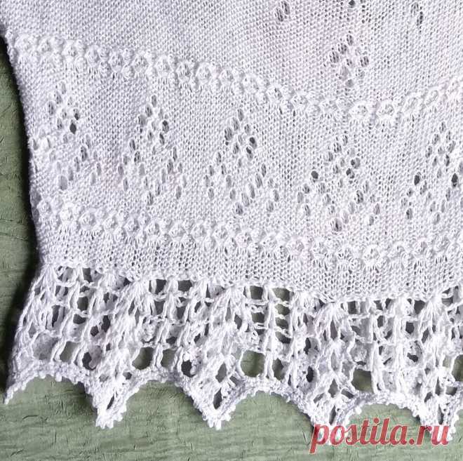 Летняя вязаная кофточка с красивой кружевной отделкой