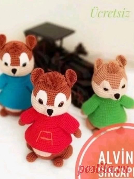 Бурундуки из пряжи