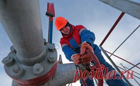 Reuters узнал о плане ЕК запретить новые газовые контракты с Россией. В Европе продолжают изучать варианты, которые ускорят прекращение зависимости от российских энергоресурсов. ЕК оценивает, возможно ли на законодательном уровне запретить компаниям подписывать новые контракты на поставку газа