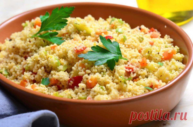 Как правильно и вкусно приготовить кускус? Быстрый и полезный обед для семьи Сегодня вы узнаете, как вкусно приготовить кускус – рассыпчатый, с нежной курицей и ароматными овощами и специями. Это блюдо – идеальное сочетание сытности, пользы и ярких...