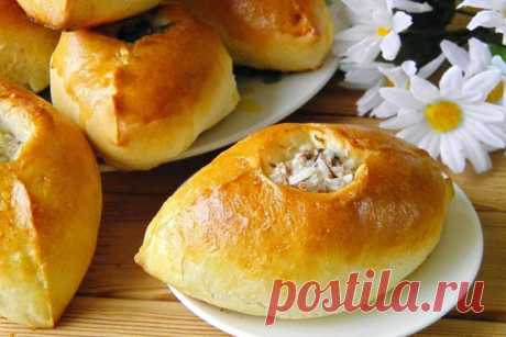 Расстегаи с рыбой и рисом

Очень вкусная несладкая выпечка из национальной русской кухни