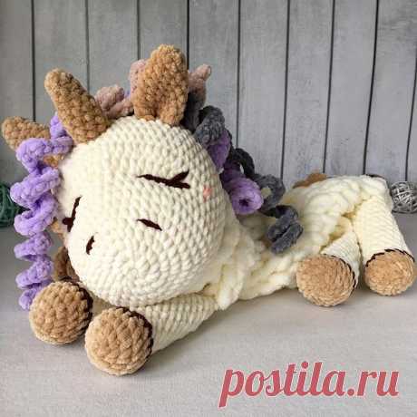 Вязаная игрушка пижамница единорог