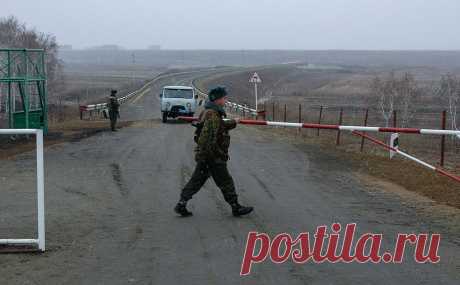 Власти Казахстана рассказали о необозначенном участке границы с Россией. В Восточно-Казахстанской области, в горной местности, остается необозначенным участок границы с Россией примерно в 300 км, сообщил зампредседателя Комитета национальной безопасности — директор погранслужбы Ерлан Алдажуманов, передает казахстанское агентство New Times.