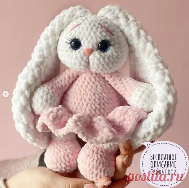 Амигуруми схема длинноухой зайки крючком из плюшевой пряжи Амигуруми схема длинноухой зайки крючком от автора описания Анастасии Юн. Чтобы связать длинноухую зайку Вам понадобится плюшевая пряжа Хималая Долфин