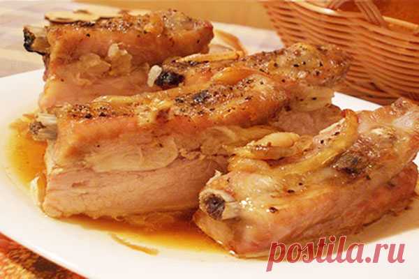 Свиные ребрышки с луком и чесноком — Сад Заготовка