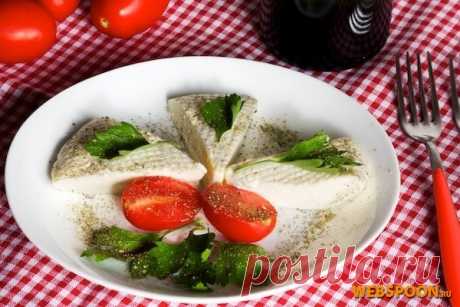 Сыр Страккино с фото | Рецепт домашнего сыра | Рецепт сыра Страккино  Домашний мягкий сыр из Италии 
Страккино — итальянский мягкий сыр, приготовленный из цельного молока, и относящийся к свежим сырам. Родина этого кремообразного сыра — Ломбардия, северный альпийский регион Италии. Название Страккино происходит от слова «усталый». По легенде, коровы, после долгого дня на альпийских лугах, усталые возвращались на ферму, и поэтому давали мало молока, из которого производили ...