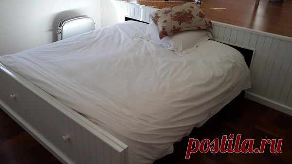 В этой комнате помещался только стол и стул. То, что сделал этот парень, нужно видеть!