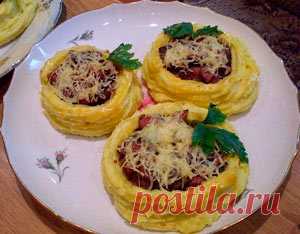 Картофельные корзиночки с ветчиной и грибами:Рецепт №1