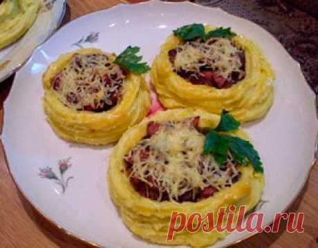 Картофельные корзиночки с ветчиной и грибами:Рецепт №1