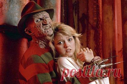 В Великобритании нашли подешевевшие из-за Фредди Крюгера дома. Дома на улицах Вязов по всей Великобритании в среднем стоят на 70 процентов меньше, чем в среднем по стране. Разница связана с фильмом «Кошмар на улице Вязов» 1984 года об убийце Фредди Крюгере. Динамику цен зафиксировали эксперты Строительного общества графства Уэст-Йоркшир, сообщает The Guardian.