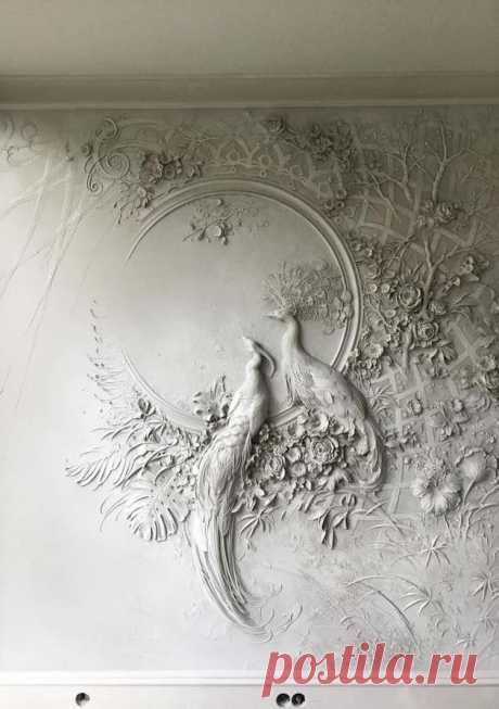 Intricate Bas-Relief Sculpture Resembles Intricate Impressionist Paintings