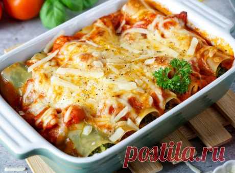 Cannelloni mit Spinat und Frischkäsefüllung Mein einfaches Rezept für Cannelloni mit Spinat ist ein super Familienessen. Hol dir hier das Rezept für Cannelloni: