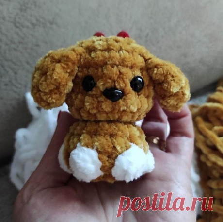 Всё возможно: своя собственная версия идеальной собаки
Собачка, связанная из ярких и насыщенных цветов, привлекающих внимание.