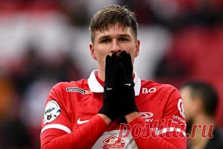 Футболист сборной России рассказал о визите допинг-офицеров в пять часов утра. Допинг-офицеры прибыли в расположение сборной России в Новогорске в понедельник, 20 марта, в пять часов утра. По словам Александра Соболева, пробы взяли у него, Дмитрия Баринова и Сергея Песьякова. «Это нормальная процедура. И после игр в клубе бывают допинг‑проверки, и в сборную они часто приезжают», — сказал он.