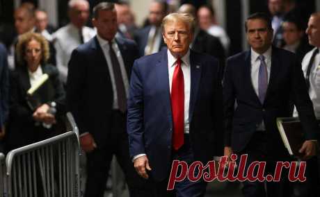 Трамп оспорил штраф $454 млн за мошенничество. Адвокаты экс-президента США Дональда Трампа подали апелляцию на решение суда Нью-Йорка по делу о мошенничестве в занимающейся недвижимостью Trump Organization, сообщает Associated Press.