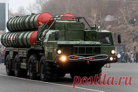 Турция заявила о готовности применения российской системы ПВО C-400. Министр обороны Турции Хулуси Акар заявил, что поставленная ранее Россией система противовоздушной обороны (ПВО) C-400 готова к применению. Он уточнил, что страна может использовать ее в случае возникновения каких-либо внешних угроз стране. Турция купила у России четыре дивизиона таких систем ПВО.