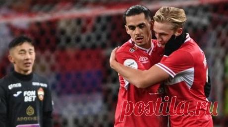 Дубль Гайича, шедевр Промеса и удар Медины головой на 97-й минуте: «Спартак» и ЦСКА сыграли вничью в 11-м туре РПЛ. «Спартак» и ЦСКА разошлись миром в матче 11-го тура РПЛ. Подопечные Гильермо Абаскаля, как и неделей ранее в игре с «Крыльями Советов», владели мячом значительно больше, но при этом нечасто добирались до чужой штрафной. Армейцы же регулярно создавали опасные моменты в ходе быстрых контратак, да и в целом смотрелись значительно острее. Однако на два красивых мяча Милана Гайича в…