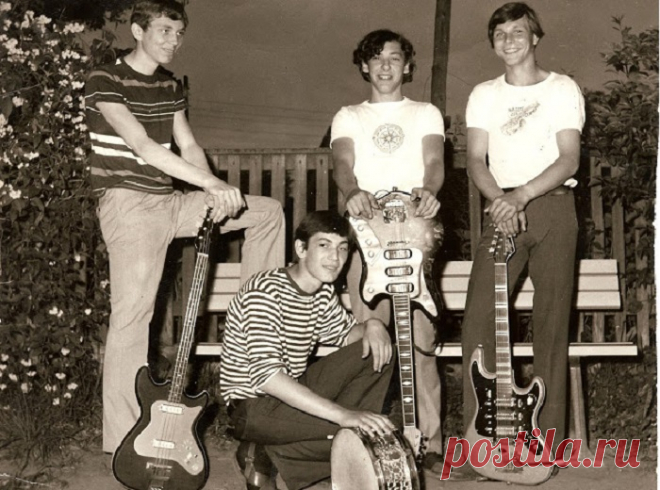 Редкие кадры группы Scorpions в самом начале их карьеры  


46 место группы Scorpions в списке «Величайших артистов хард-рока» по версии VH1 может показаться странным. Во всех подобных рейтингах, составленных отечественными изданиями, «скорпы» занимают зна…