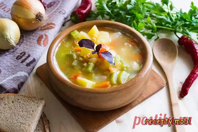 Гороховый суп рецепт классический с курицей

✅Ингредиенты 
горох сушенный – 200-300 г; 
морковь – 1 шт; 
луковица – 1 шт; 
филе курицы – 300 г; 
зелень – 2 веточки; 
стебли сельдерея – 2-3 шт; 
соль – по вкусу. 
картофель – 3 шт; 
болгарский перец – 1 шт; 
растительное масло – 5 ст.л.