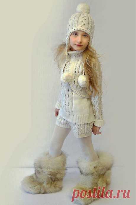 Снежное мерцание в комплектах от Лауры Бьяджотти.