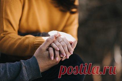 92-летний любитель пива поделился секретом крепкого брака. 92-летний Бернар Бланд из Великобритании поделился секретом крепкого брака. Бернар и его жена Бетти, которая сейчас живет в доме престарелых, состоят в браке почти 70 лет. По словам Бернара, в их счастливой совместной жизни нет особого секрета, необходимо просто стараться не ссориться из-за мелочей.