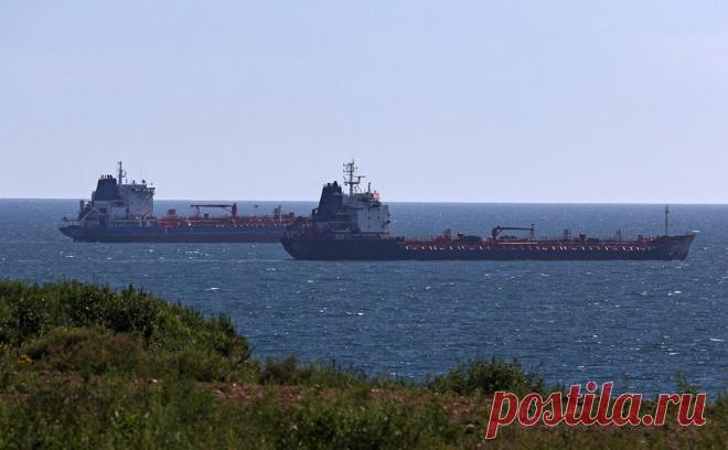 Минэнерго назвало варианты страхования перевозок нефти на фоне санкций. По словам министра энергетики России Николая Шульгинова, в ответ на международные санкции власти изучают возможность создания собственной компании для страхования морских перевозок нефти