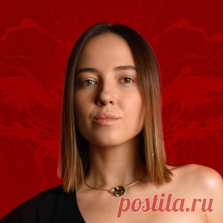 Ксения Альтенталлер Канал Ксении Альтенталлер — искусствоведа, культуролога, педагога, создателя сети арт-пространств Casa Picassa.

О том как читать искусство: провокационно, интересно, дерзко. 

Опровергаю утверждение о том, что искусствовед — это томная бабуля в бусиках 👠

Здесь я в первую очередь популяризирую искусство, говорю простым языком о сложном с теми, кто делает первые шаги в любви к прекрасному. 

Почта для связи: taller.tavaril@gmail.com

Ресурс включён в п...