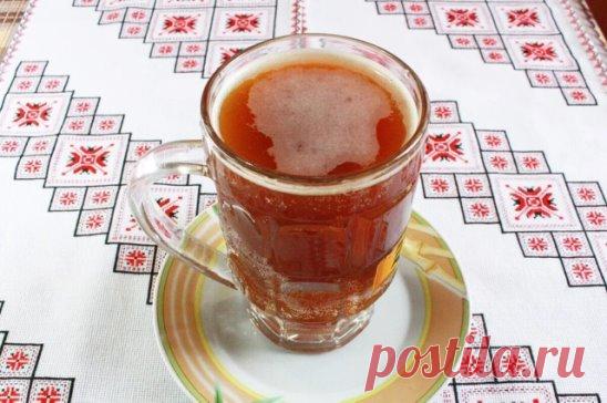 КВАС . КОТОРЫЙ ПРОДАЮТ В БОЧКАХ ЛЕТОМ ПОВСЮДУ