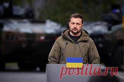 Украинский режиссер обвинил Зеленского в предательстве национальных интересов. Президент Украины Владимир Зеленский ответственен за вооруженный конфликт в стране, заявил украинский режиссер-документалист Игорь Лопатенок. По его словам, Зеленский предал национальные интересы страны. Лопатенок также напомнил, что в своей инаугурационной речи Зеленский обещал прекратить конфликт на востоке Украины.