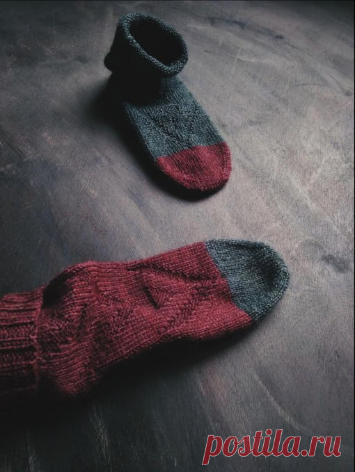TRIANGLE SOCKS