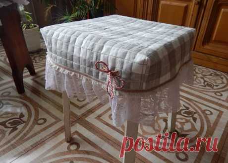 Мягкая сидушка на стулья и табуретки из старого трикотажа - Журнал "Сам себе изобретатель"
