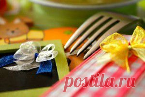 Как завязать маленький бантик с помощью вилки!