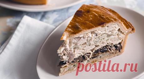 Курник классический
Курник классический — старинный русский пирог куполообразной формы. Впервые он упоминается в документах XVI века, во времена правления Ивана Грозного. По некоторым сведениям царь был большим охотником до курника, поэтому при дворе это блюдо готовили довольно часто. Впрочем, Ивана Грозного можно понять! Этот многослойный пирог состоит из нескольких начинок (как минимум куриной, грибной и крупяной), […]
Читай дальше на сайте. Жми подробнее ➡