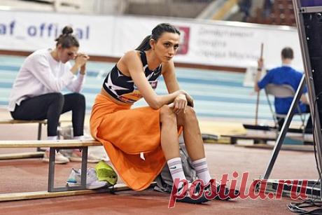 Ласицкене рассказала о финансовом положении после отстранения от турниров. Олимпийская чемпионка в прыжках в высоту Мария Ласицкене рассказала о финансовом положении после отстранения от международных турниров. Спортсменка заявила, что потеряла почти половину дохода. Она уточнила, что больше не получает деньги за контракт с экипировщиком, а также выплаты от Бриллиантовой лиги.