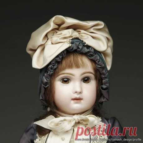 Антикварные куклы ..