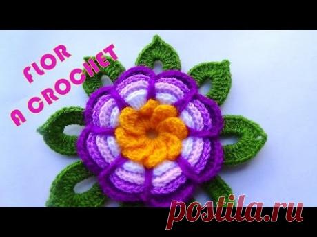 FLOR ROSITA LILA TEJIDA A CROCHET CON HOJAS PARA ADORNO DE PRENDAS TEJIDAS PASO A PASO