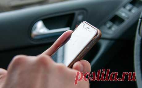 На Чукотке возникли перебои со связью из-за поврежденного кабеля. Перебои наблюдаются в Анадыре и ряде других населенных пунктов. Предположительно, причиной стала авария на волоконно-оптической линии связи. В октябре кабель под водой был поврежден судном