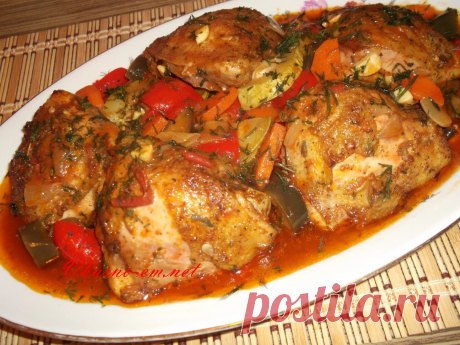 Куриные бедрышки с овощами рецепт приготовления с фото Дорогие друзья! Сегодня хочу предложить вам рецепт мясного блюда – Куриные бедрышки с овощами. Мясные блюда – одни из самых востребованных и любимых в нашем рационе, какой праздничный стол без мяса? Поэтому предлагаю вам один из вариантов приготовления куриного мяса – бедрышек с овощами