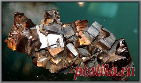 Минерал пирит находится в  минералогическом музее села Мурзинка, Пригородного района Свердловской области