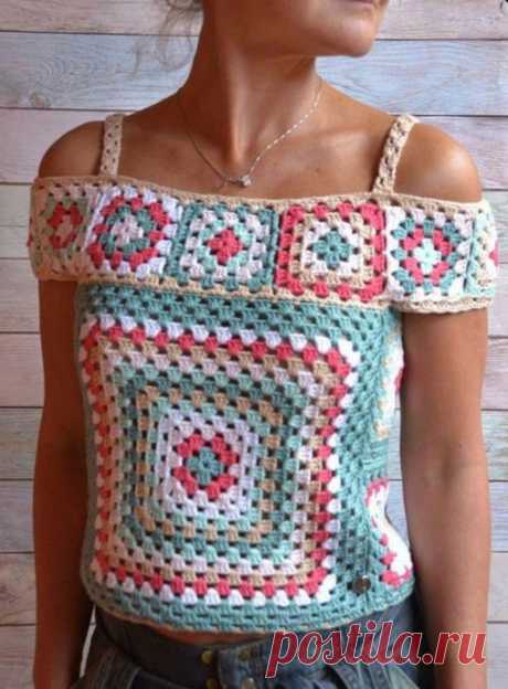 Интересный летний топ из бабушкиного квадрата Сейчас всем нам, как никогда, нужна поддержка. Что мы, рукодельницы, можем сделать? Конечно же, наполнять пространство вокруг себя добром и созиданием. Давайте продолжать заниматься творчеством, вязать, вдохновлять и поддерживать своих коллег по творчеству! Делитесь своими работами,...