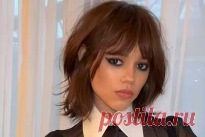 Названа самая популярная прическа января 2023 года. Журналисты Glamour назвали прическу, которая стала самой популярной в январе 2023 года. Выяснилось, что количество поисковых запросов со словами «рубленый боб» выросли на 550 процентов с начала 2023 года. Эксперты связывают растущую востребованность стрижки с популярностью актрисы Дженны Ортеги.