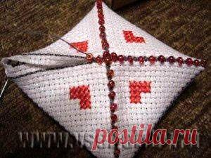 Зигугу подушечка вышитая крестом